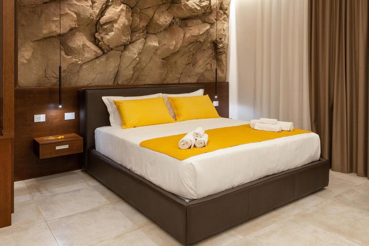 Palazzo Ferrucci Luxury Suites Cagliari Exterior foto