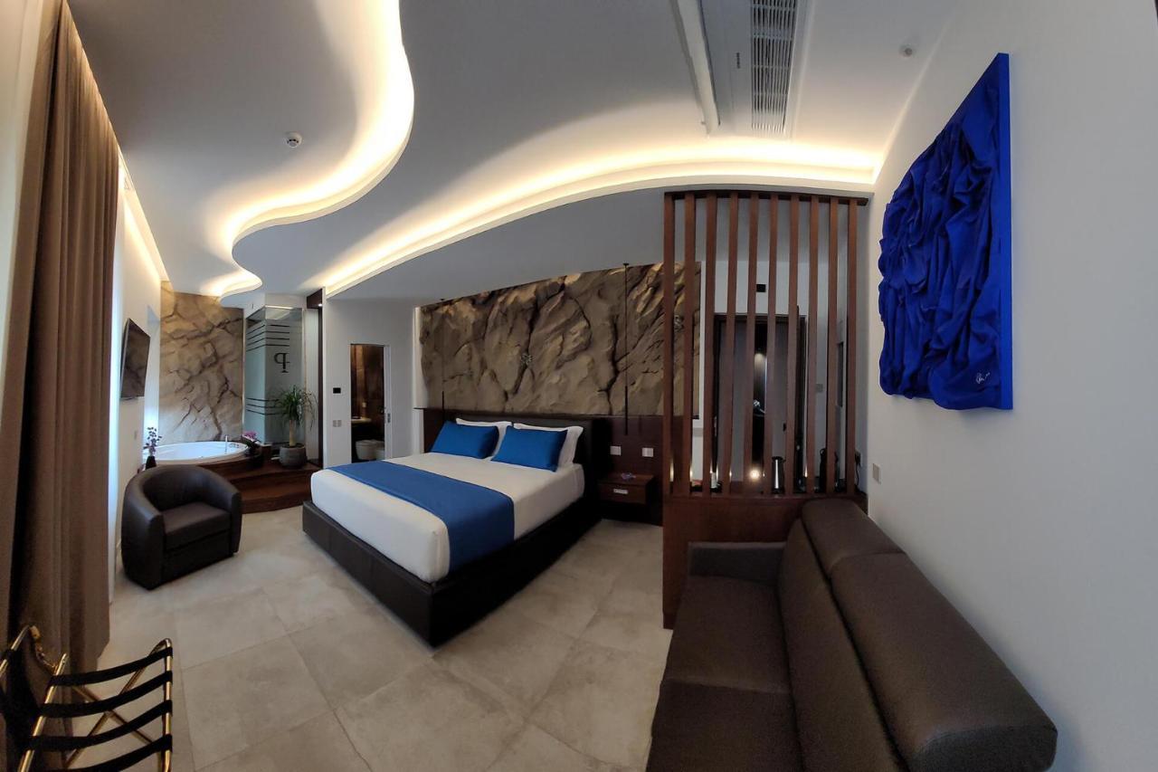 Palazzo Ferrucci Luxury Suites Cagliari Exterior foto